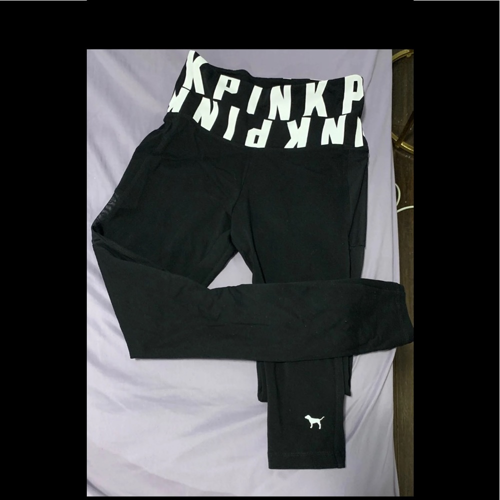 Pink leggings.